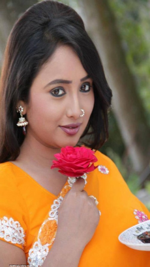 bhojpuri hot wallpaper download,hair,beauty,hairstyle,photo shoot,lip