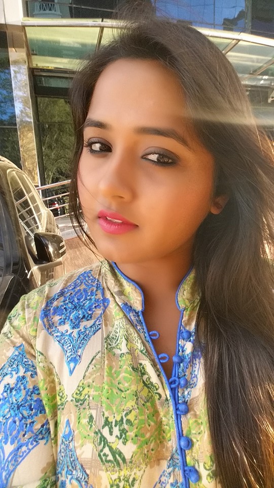 kajal raghwani fondo de pantalla hd,cabello,ceja,peinado,labio,belleza