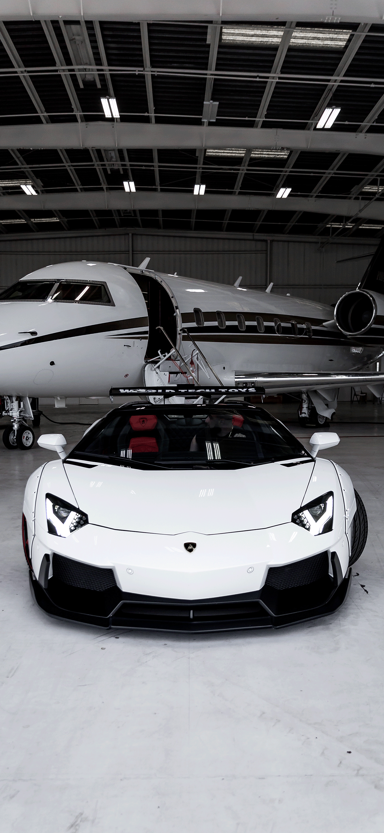 lamborghini wallpaper iphone,land vehicle,vehicle,car,supercar,lamborghini aventador