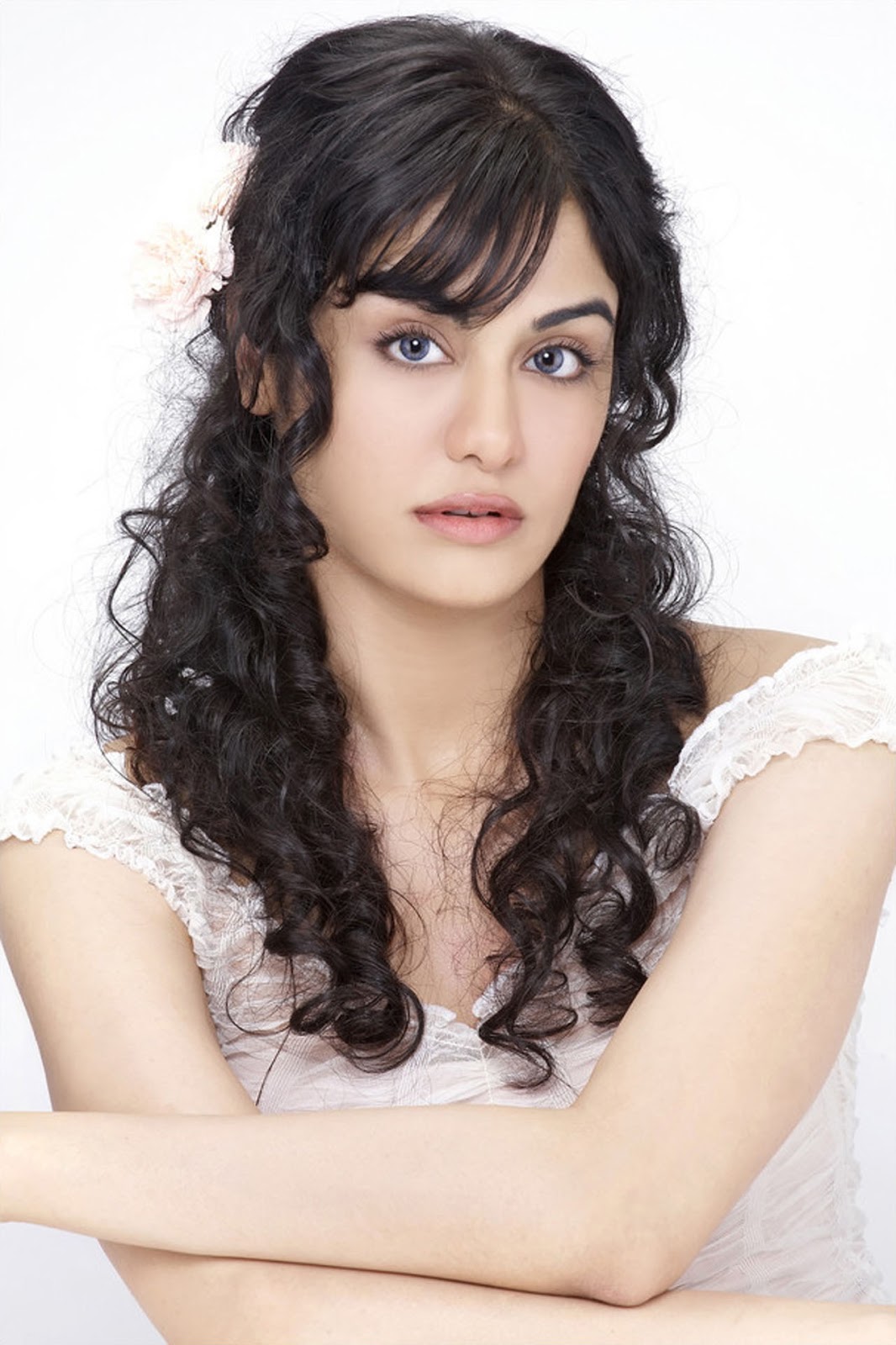 adah sharma fondos de pantalla,cabello,cara,peinado,ceja,cabello negro