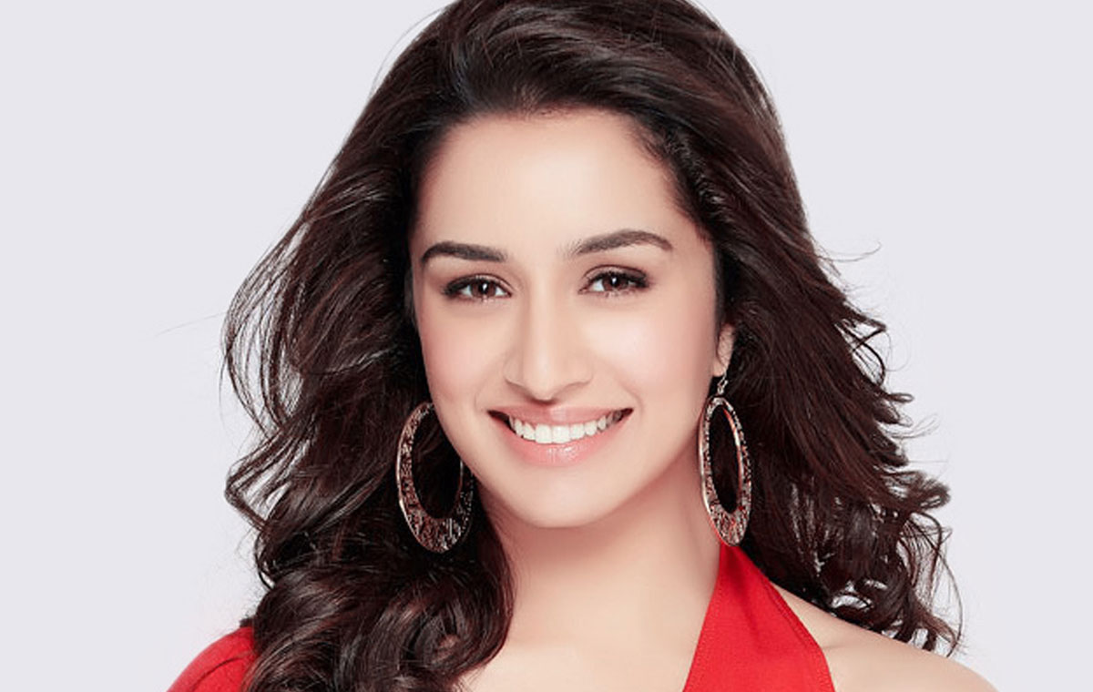 shraddha kapoor tapete,haar,gesicht,frisur,augenbraue,lippe