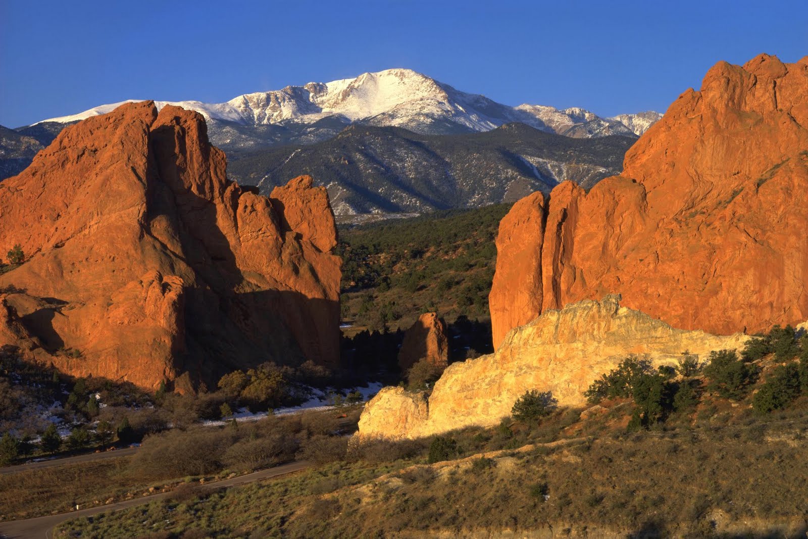 wallpaper สวย ๆ,mountainous landforms,mountain,natural landscape,nature,badlands