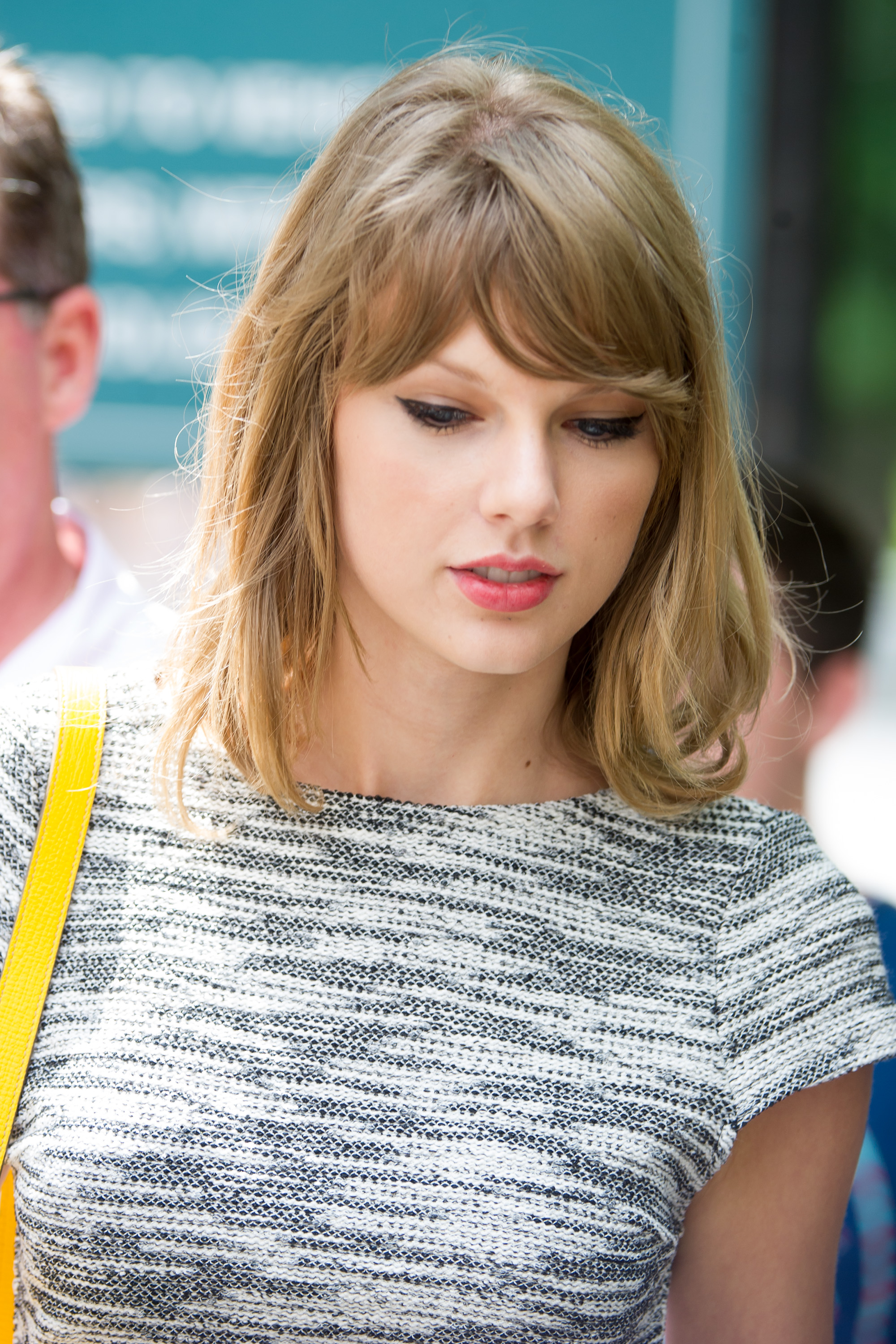Taylor Swift Fondo De Pantalla Para Iphone Cabello Cara Peinado Rubio Ceja Wallpaperuse